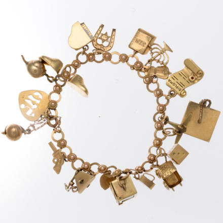 Gold Figaro Bracelet, 14 Karat Yellow Gold Charm Bracelet – Five Star  Jewelry Brokers